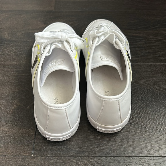 GUESS SHOES. - Picture 4 of 5